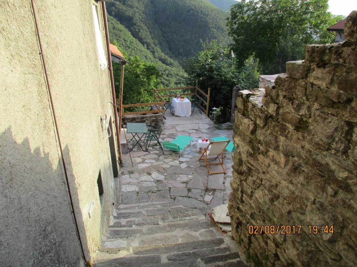 Viandanti, Artisti E Sognatori Panzió Comano  Kültér fotó